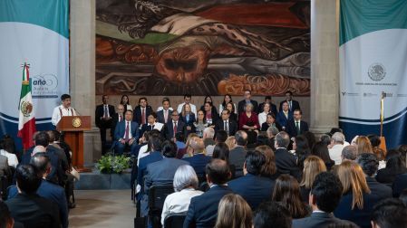 El ministro Hugo Aguilar Ortiz rinde su primer informe de labores 2024 ante el Pleno de la SCJN y la presidenta Claudia Sheinbaum.