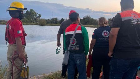 Elementos de Protección buscan a hombre que ya no pudo salir de un estanque