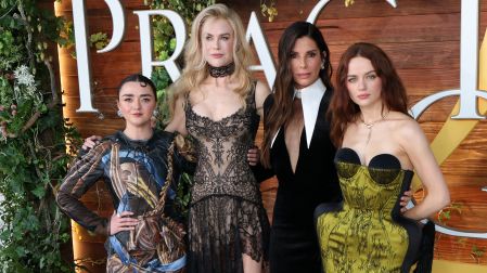 Maisie Williams, Nicole Kidman, Sandra Bullock y Joey King en la premier del filme.