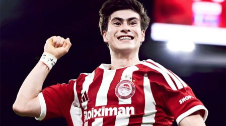 Armando "La Hormiga" González está en plan goleador en la Copa de Grecia