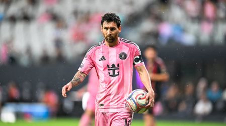 Lionel Messi estaría cerca de comprar al CD Eldense de la Segunda División española