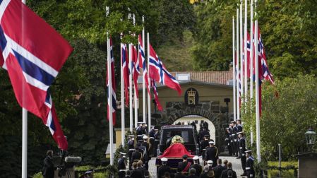 The bier carrying Norway's King Harald V arrives after the funeral service at Akershus Fortress where King Harald is to be laid to rest on September 9, 2026 in Oslo. Harald, who died on August 28, 2026 at the age of 89, was be laid to rest in the crypt of the royal mausoleum of Akershus Castle, a medieval fortress overlooking Oslo Fjord, after a service at the Oslo Cathedral. (Photo by Javad Parsa / POOL / AFP)