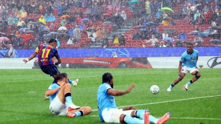 Así definió Raphinha para el 1-0 ante el Feyenoord en la Champions League