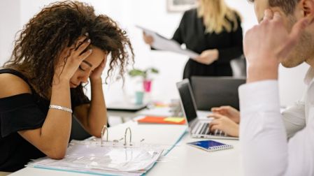 El costo de ignorar la salud mental en el trabajo