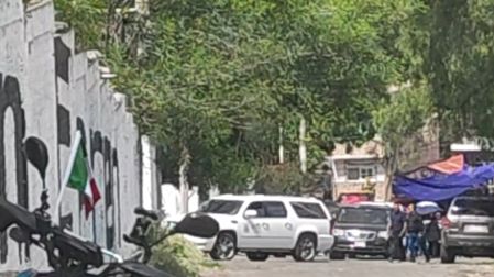 Este miércoles, una a una llegaron las carrozas al cementerio en donde reposarán