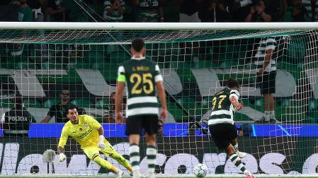 Luis Suárez anotó de penal en la victoria del Sporting sobre Galatasaray en la Champions League
