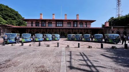 Vehículos de transporte eléctrico gratuito en el Centro Histórico de Querétaro