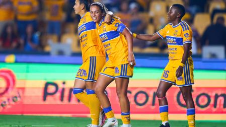 Duelo de invictas entre América y Tigres.
