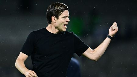 Esteban Solari molesto con el cambio de horario.