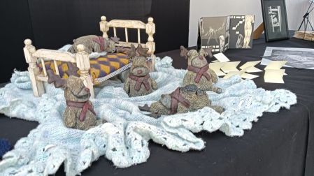 Rosario-Lilith se considera una sobreviviente; ésta es su primera exposición individual.