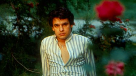 La serie documental de Juan Gabriel estará en tres espacios.