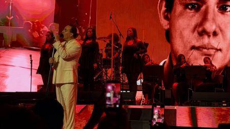 Memo Ochoa sorprende a Cristian Castro tras concierto