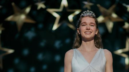 La serie de Carrie será protagonizada por Summer H. Howell.