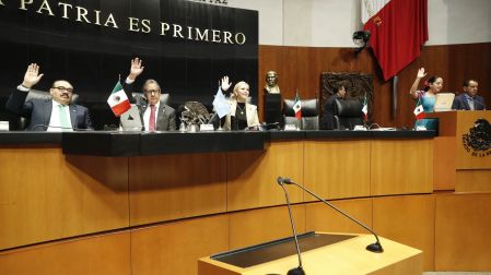 Al exponer el dictamen, el presidente de la Comisión de Estudios Legislativos Primera, Manuel Huerta, aseguró que esta reforma “no está hecha en contra de nadie”.