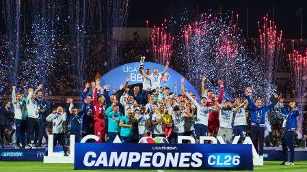En casa de Pumas, el Cruz Azul fue campeón.