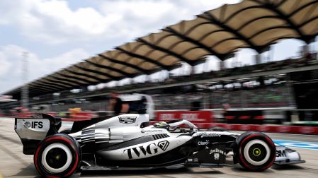 Sergio Pérez esperaba un doloroso sábado en el GP de Bahréin en Malasia.