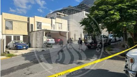 Autoridades de NL en la vivienda del multihomicidio