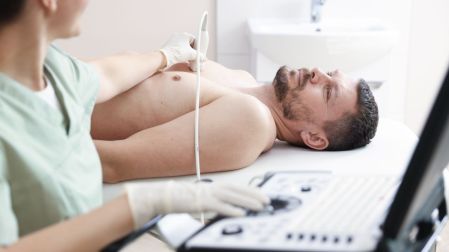 Ultrasonido mamario en hombres: ¿quiénes necesitan este estudio?