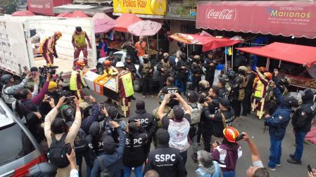 De manera simultánea, se realizó otro decomiso por el mismo motivo, en un local comercial ubicado en la calle Aranda