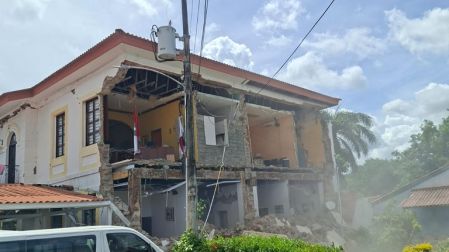 Autoridades activaron alertas de tsunami y realizaron evacuaciones preventivas tras el sismo de magnitud 7.6 registrado frente a las costas de Panamá.
