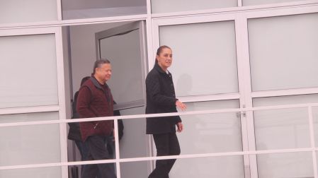 Claudia Sheinbaum sostuvo que continuará el trabajo para mejorar el suministro de medicamentos y fortalecer la infraestructura médica