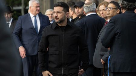 Cualquier acuerdo de este tipo tendría que ir acompañado de "garantías reales", dijo Zelenski.
