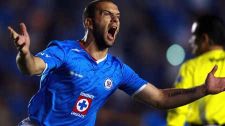 Tito Villa, último en llegar a 15 goles