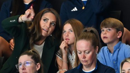 La princesa de Gales ha procurado compartir actividades cotidianas con sus hijos. En el caso de Charlotte, ambas han disfrutado de experiencias relacionadas con el ballet, como asistir a ensayos y espectáculos fuera de la agenda oficial.