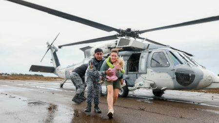 Operativo del Ejército para rescatar personas incomunicadas en Baja California