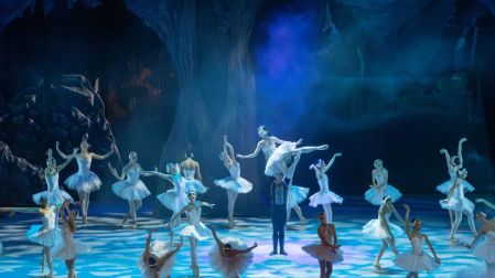 La nueva versión del clásico conquistó al público con una producción que reunió danza, música en directo y un desenlace inesperado en el escenario del Auditorio Nacional.