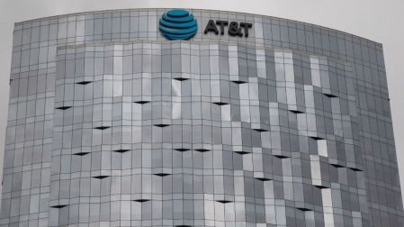 Televisa y Fintech comprarán filial de AT&T en México por 2 mil mdd.