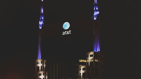 Televisa y Fintech comprarán filial de AT&T en México por 2 mil mdd.