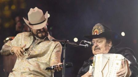 Reportan hospitalización de Ramón Ayala.