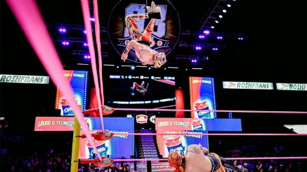 "Una Estrella fugaz" puso final al encuentro del Martes en la Arena México