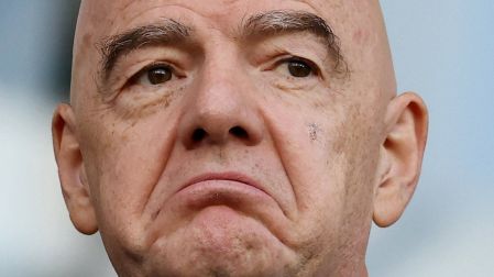 Cuando Gianni Infantino fue requerido para que contestara preguntas, el presidente de la FIFA pidió que se hicieran por escrito