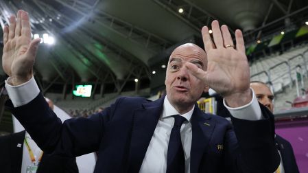Bernd Neuendorf, presidente de la Federación Alemana, consideró que ya se le perdió la confianza a Gianni Infantino