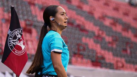 Angélica Flores, árbitra asistente mexicana <br><br>Arbitro Asistente Karla Angelica Flores durante el partido Tijuana vs America, correspondiente a la Jornada 03 del Torneo Apertura 2023 de la Liga BBVA MX Femenil, en el Estadio Caliente, el 08 de Agosto de 2023.