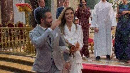 Michelle Salas abrió su álbum más personal y mostró imágenes nunca antes vistas de su enlace religioso en la histórica iglesia de Santa Bárbara.