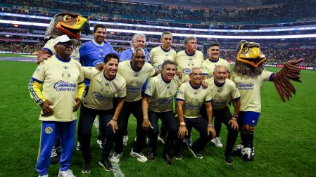 Arlindo Dos Santos, Adrian Chavez, Angel Reyna, Aquivaldo Mosquera, Raul Gutierrez of America legends during the 11th round match between America vs (and) Monterrey as part of the Liga BBVA MX Varonil, Torneo Apertura 2026 at Banorte (Azteca) Stadium, on October 10, 2026 in Mexico City, Mexico.