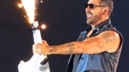 Jorge D'Alessio cae del escenario durante concierto