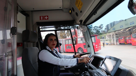 Existe una disminución de hombres conductores debido a las condiciones demandantes del oficio.
