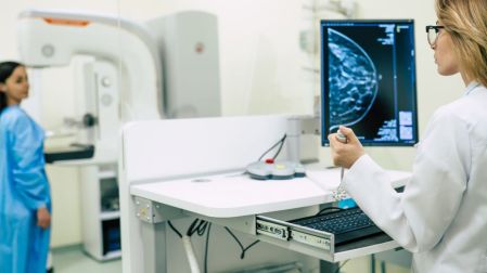 La mastografía salió sospechosa: ¿qué sigue y cuánto debería tardar el diagnóstico?