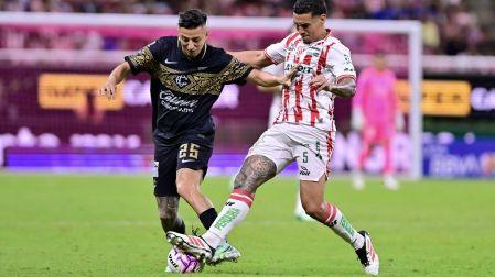 Roberto Alvarado fue factor para la victoria del Guadalajara.