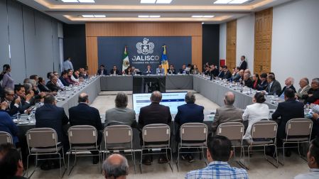 El Gobernador Pablo Lemus encabeza la mesa de trabajo para presentar y discutir el Sistema Institucional de Gestión Estratégica del Agua de Jalisco