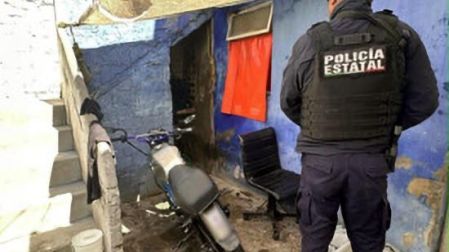 Los tres hombres, identificados como Brian “N”, de 25 años; Omar “N”, de 29 años y Leonardo “N”, de 32 años, fueron detenidos