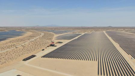 Uno de los proyectos para ampliar la disponibilidad de energía renovable es el complejo fotovoltaico en Puerto Peñasco, Sonora.