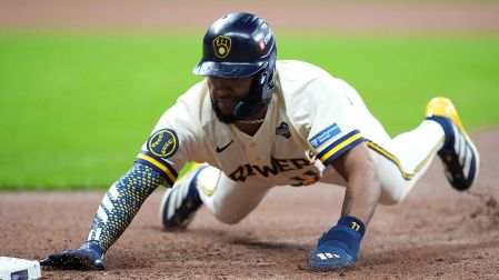 Jackson Chourio impulsó la tercera carrera de Milwaukee Brewers en la séptima baja