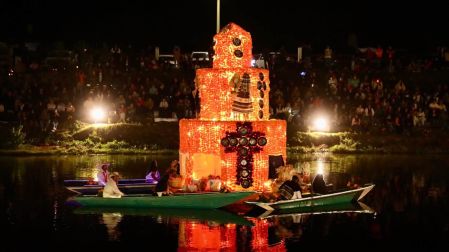 La celebración del Día de Muertos en el lago de Pátzcuaro es lo más conocido de Michoacán, mas no lo único