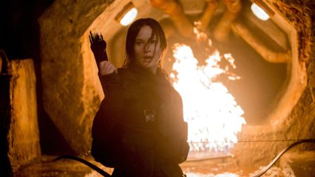 Jennifer Lawrence regresa como Katniss Everdeen.