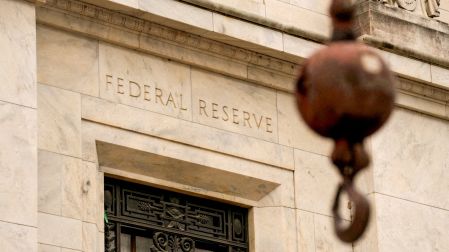 Fed congela tasas en 3.75%-4.00% previo a elecciones; advierte inflación elevada